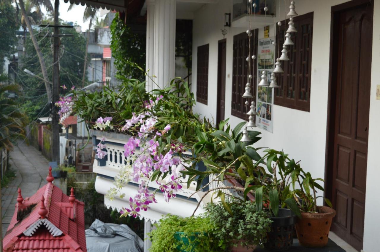 Dream Catcher Home Stay Kochi エクステリア 写真
