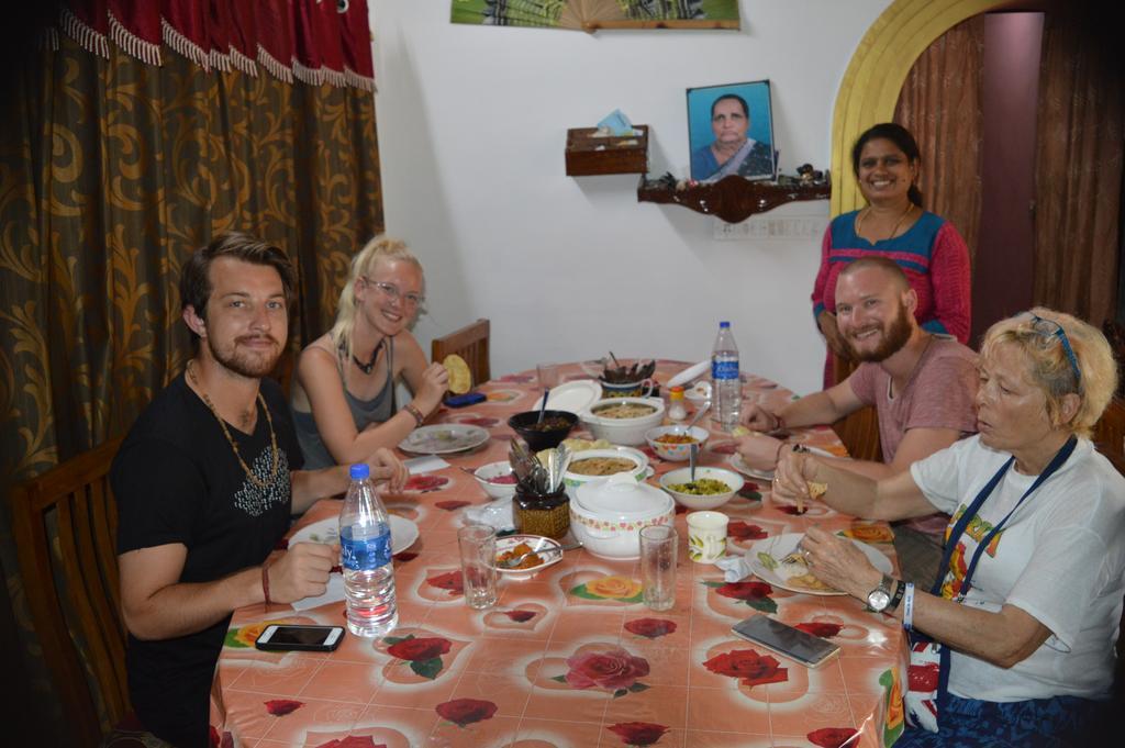 Dream Catcher Home Stay Kochi エクステリア 写真